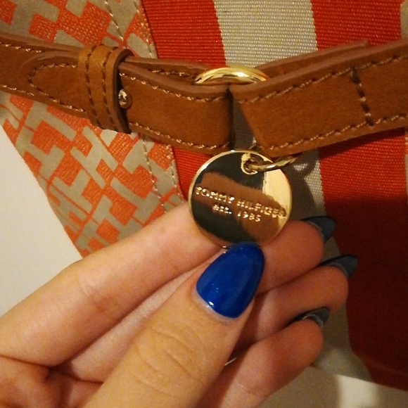 Tommy Hilfiger Bag - Picture 2 of 4